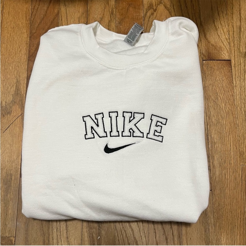 Classic white Nike Spellout Crewneck